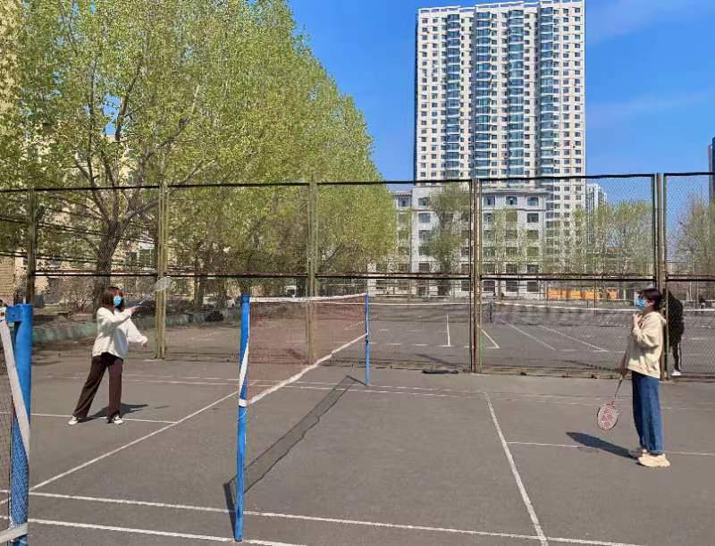 图片包含 体育, 运动, 户外, 小孩描述已自动生成