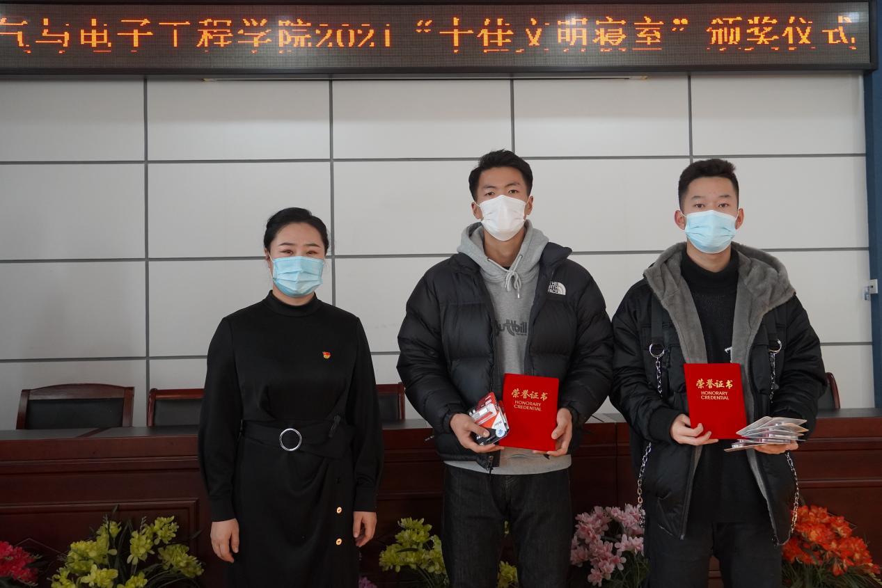 9445dadbd2b5a4d6e6ad7bfded890f7